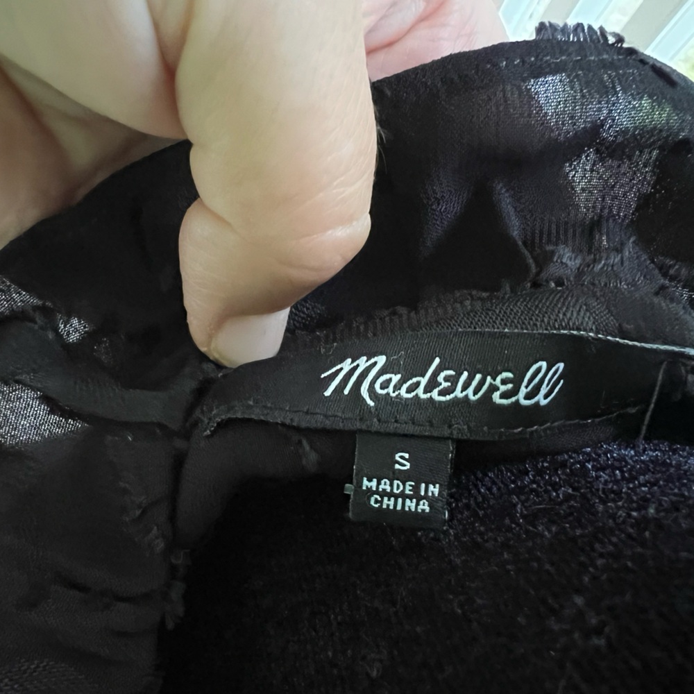 Madewell Ruffled with floral pattern Black Wrap Dress - Picture 5 of 5